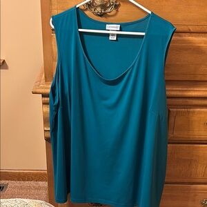 4 Sleeveless Women's Tops